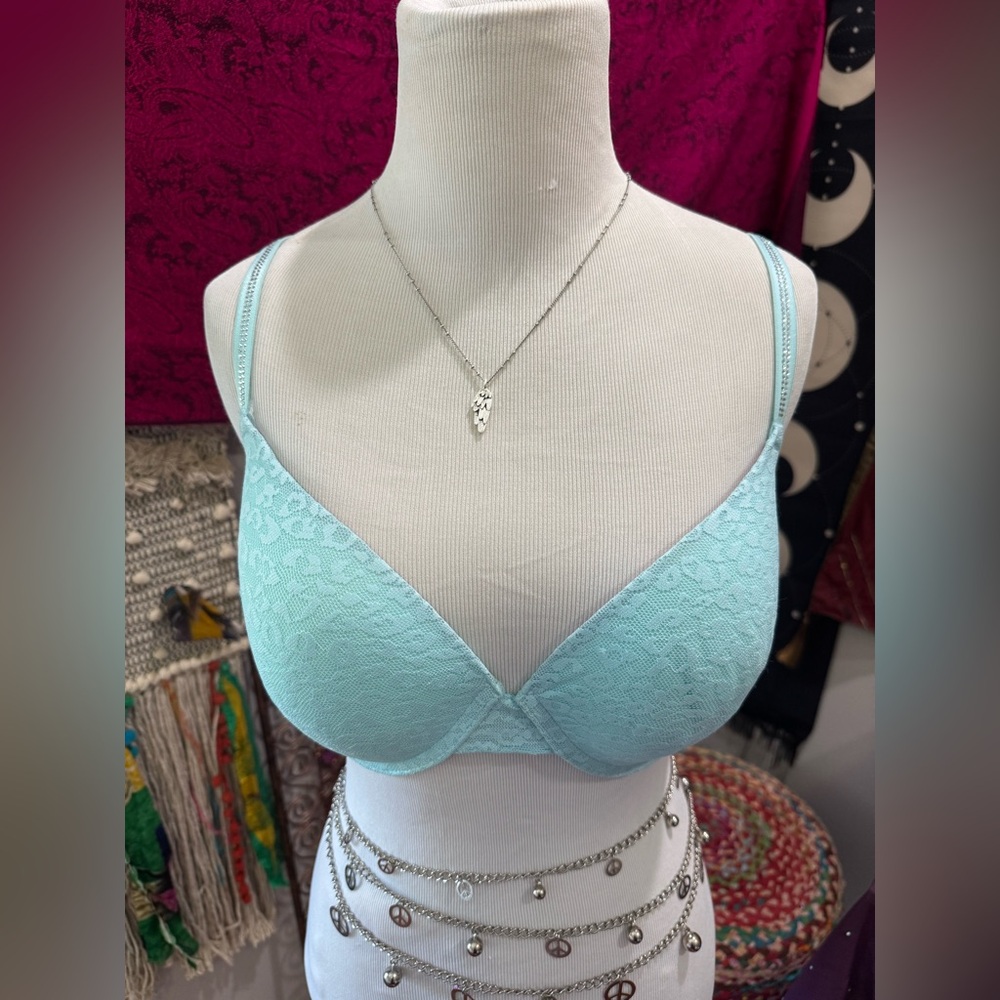 Victoria's Secret Light Blue Lace Bra 36D